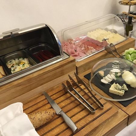 Hotel Pod Zamkem Velké Meziříčí Dış mekan fotoğraf